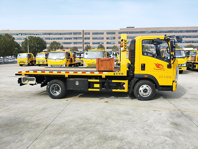 重汽豪沃國(guó)六藍(lán)牌清障車(chē) 城市道路救援的得力助手